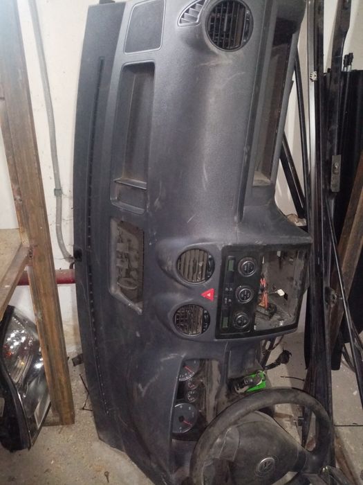 Панель приборов на Фольксваген Кедди