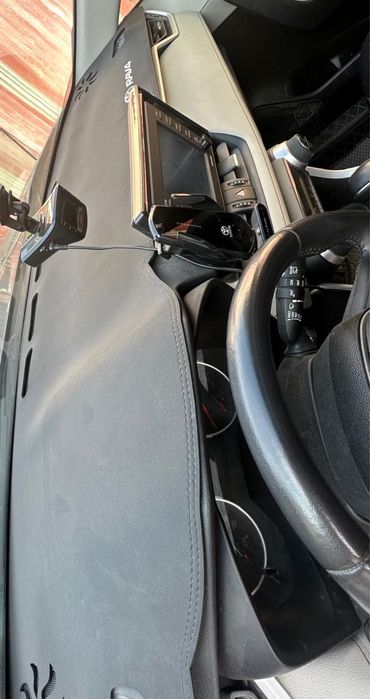 Накидки на панель на  toyota rav4
