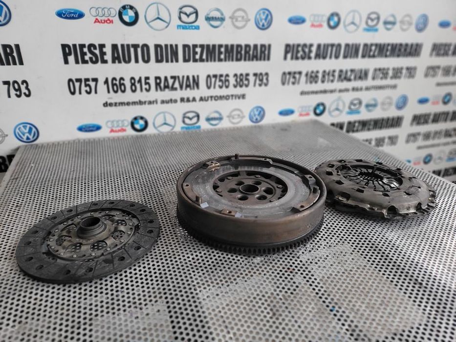 Kit Ambreiaj Volanta Masa Dubla Bmw E90 E91 E92 E93 E87 E81 E60 E61 2.0I Benzina N43 N46