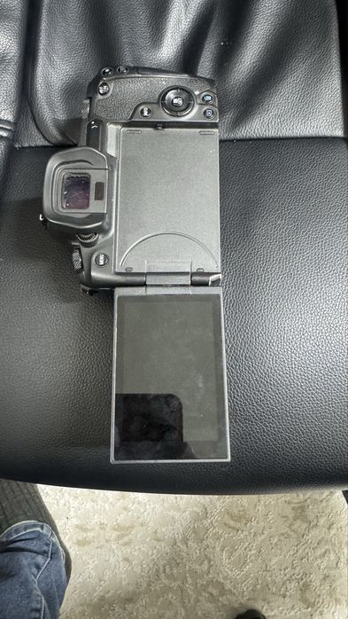 Canon EOS R фотовидеокамера