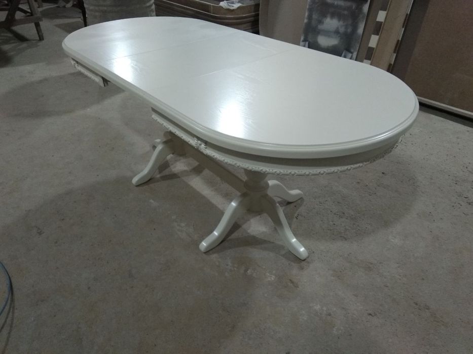 стол для вашего удобства в доме