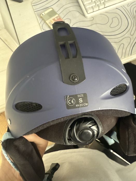 продам горнолыжный шлем