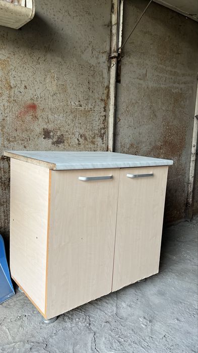 Кухня б/у из трех секций