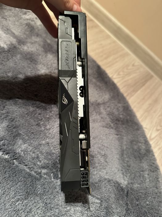 Vând placa video Rog Strix Rx 570 4gb Gaming