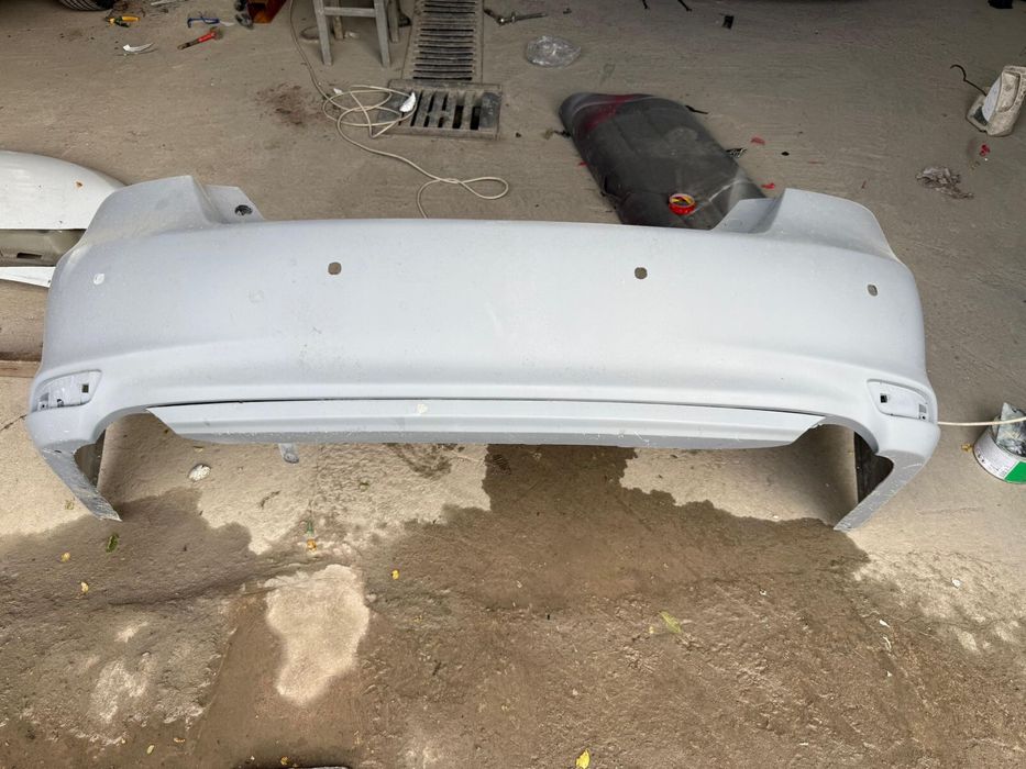 Задний бампер Тойота оригинал