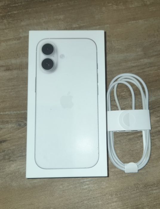 iPhone 17 -  256 Gb, бял