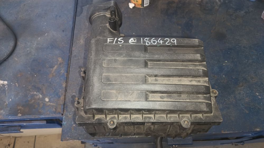 Carcasa filtru aer VW Golf 7 Audi A3 Skoda Octavia Seat Leon 5Q0129607