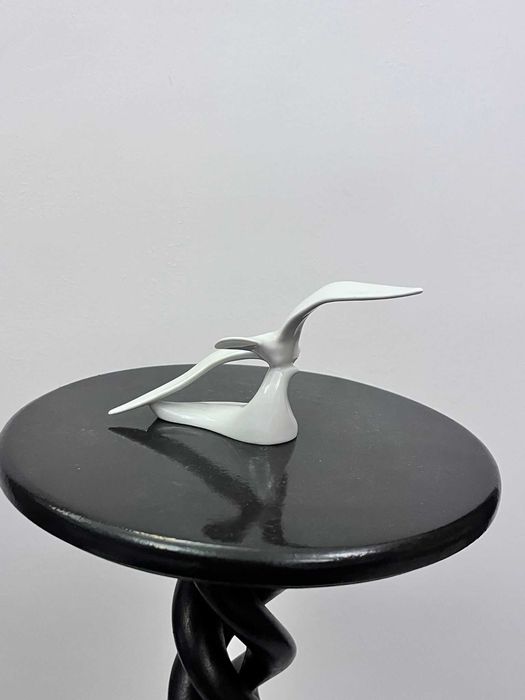 Bibelou bibelouri porumbel  portelan Hollohaza  marcat