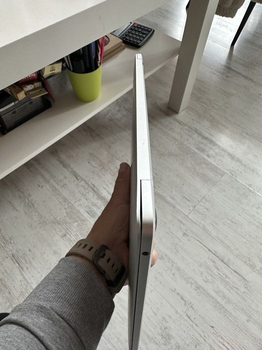 Macbook Pro 2017/i5/8GB RAM/256GB SSD