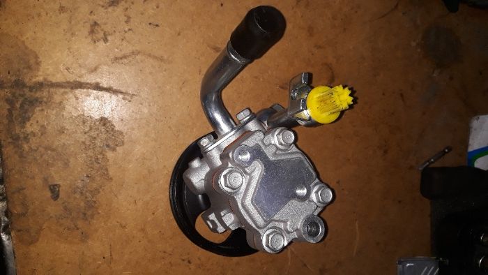 Насос гидроусилителя, /NISSAN/, новый.