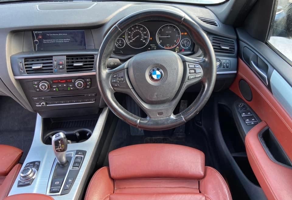 Dezmembrez BMW X3 F25 xdrive M-Pack 2.0 N47 Navi,piele rosie,panoramic