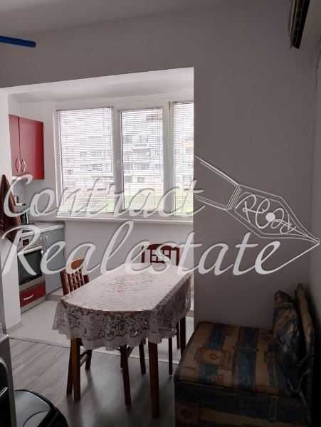 Двустаен Обзаведен Възраждане ! Два климатика ! Три стаи !