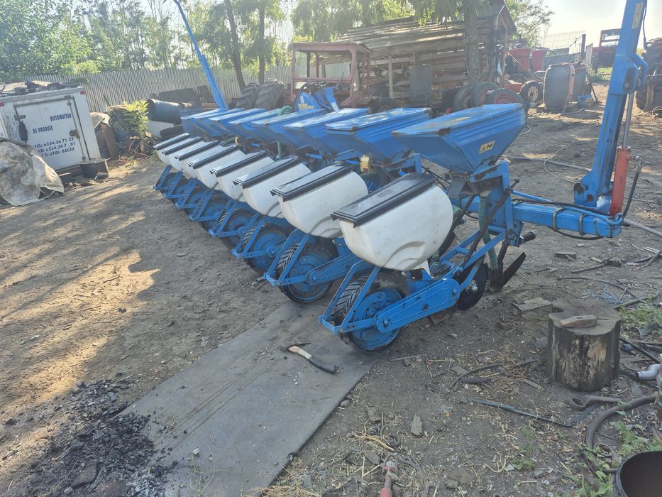 Vând semanatoare porumb SPC 8 FS