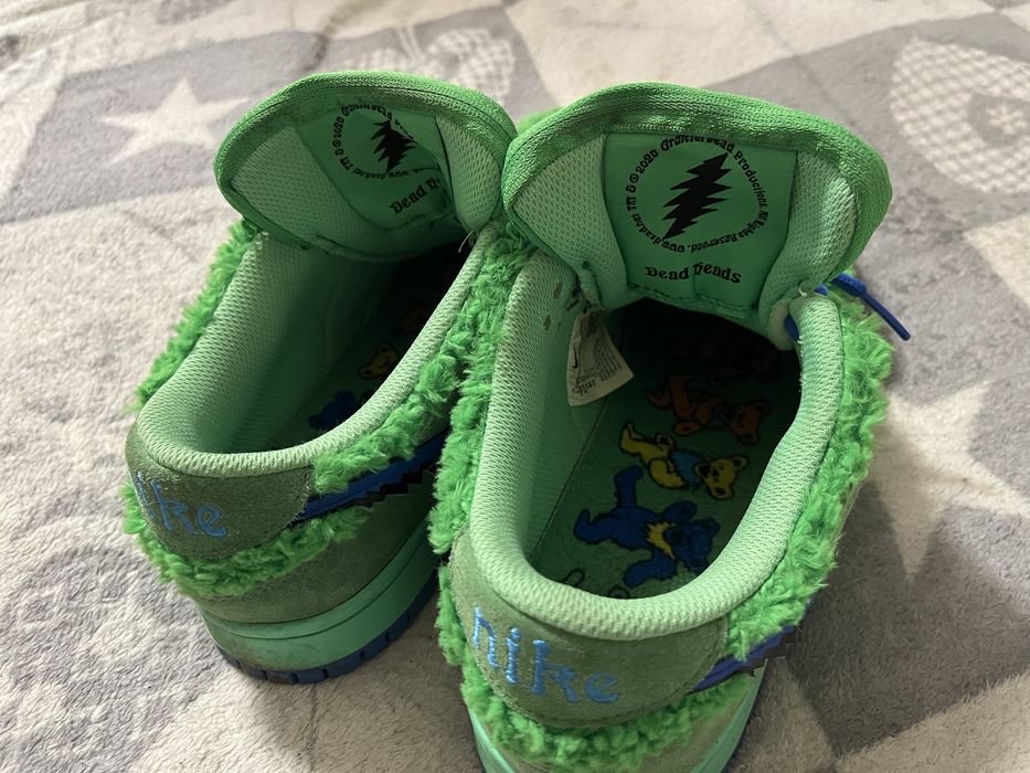 Продам кроссовки Nike sb (мишки)