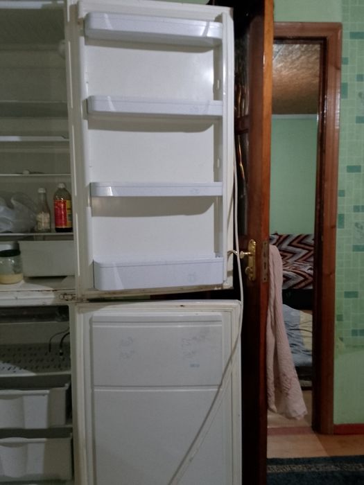 Продам холодильник