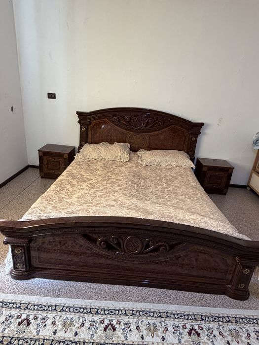 Продам спальный гарнитур 180/200