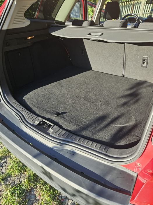 Vand Ford Focus  Perfecta stare de functionare  1,5 l  diesel  4700 euro  Negociabil