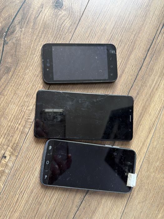 Vand un lot divesificat de telefoane