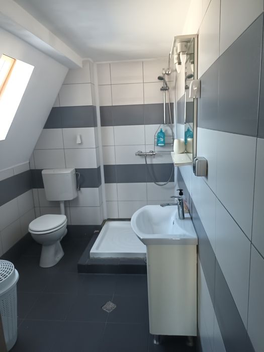 Apartament cu 3 camere, pe doua nivele, zona centrala