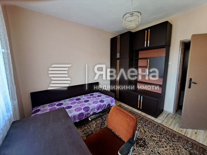Дава се под наем Етаж от къща в Ямбол, Боровец - 80 кв.м за 255 € - Снимка #4