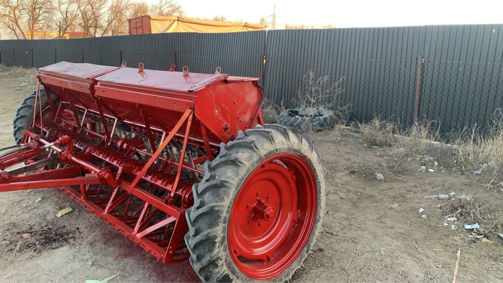 Продам зерновую сеялку