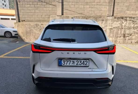 Lexus NX 350h Luxury