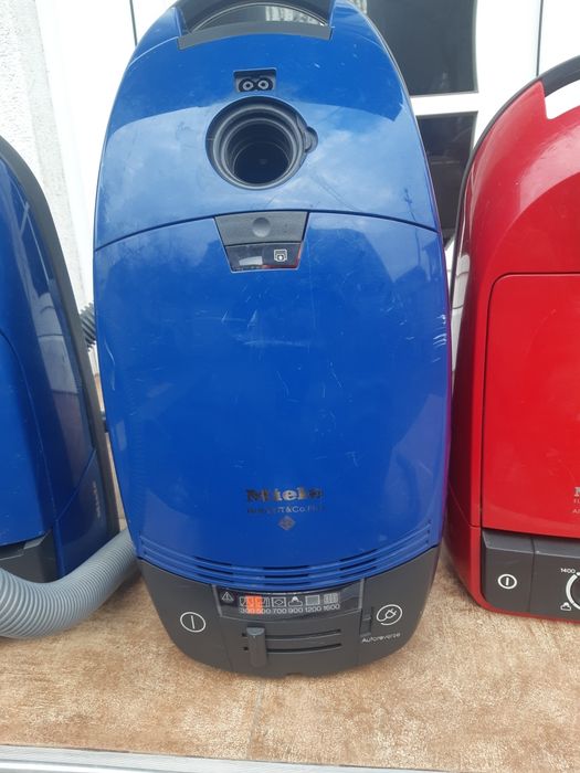 Aspiratoare  Miele, piese si cărucior
