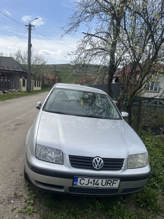 Vand VW Bora pentru dezmembrat