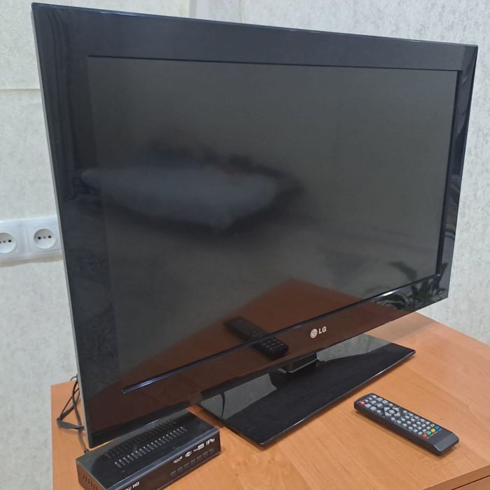 телевизор LG 81 см