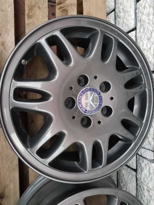 Jante originale Mercedes Vito 6.5x16 et 60 5x112