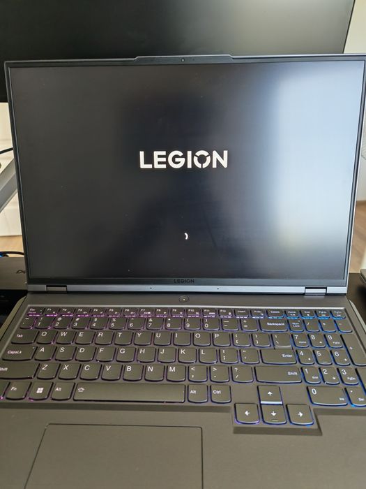 Vând Laptop Gaming / Editare – Intel i5 Gen 12 | 32GB RAM | RTX 3060 (6GB) | 1.5TB SSD | Win 11 Pro