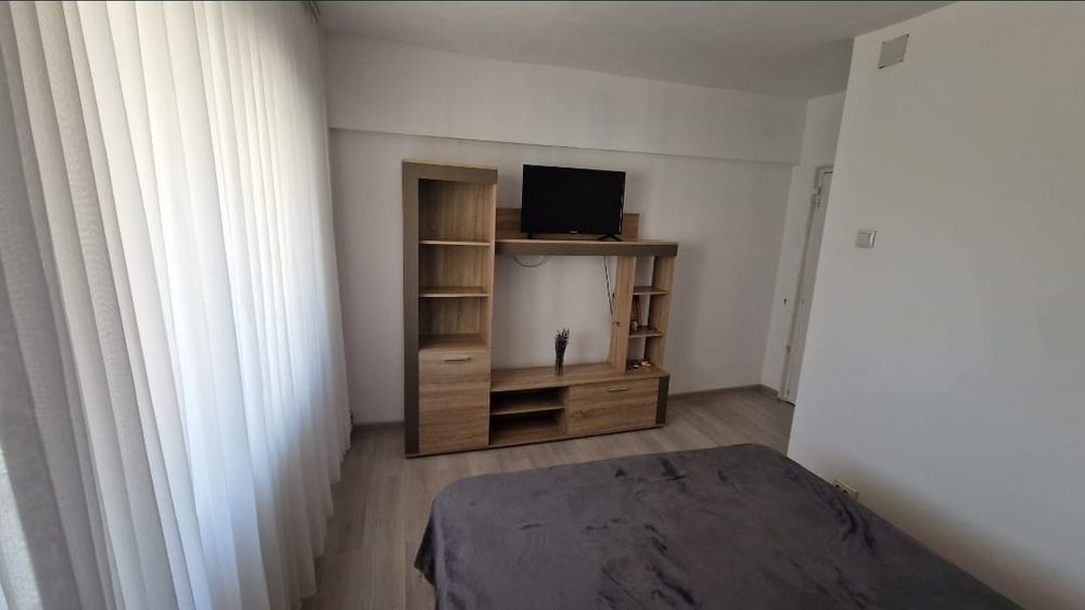 OPORTUNITATE! Apartament 3 Camere Ultra-Central Caracal – Vedere Parculeleț & Viitorul Mall