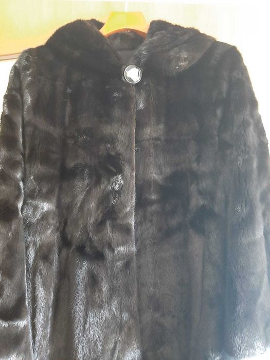 Продам шубу норковую