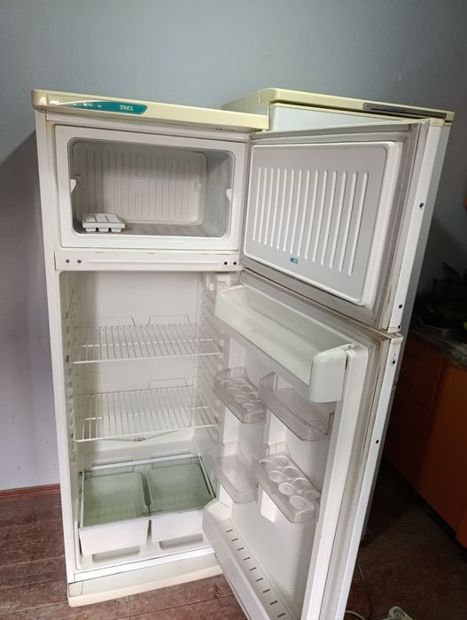 Продам холодильник