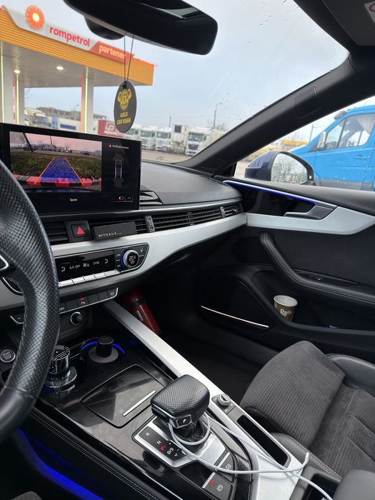 Audi A5 S-Line , competition