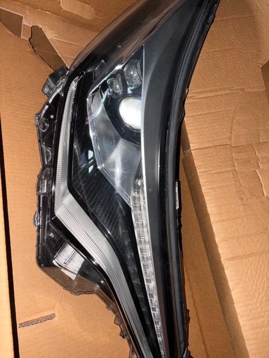 Оригинален фар за TOYOTA C-HR CHR FULL LED