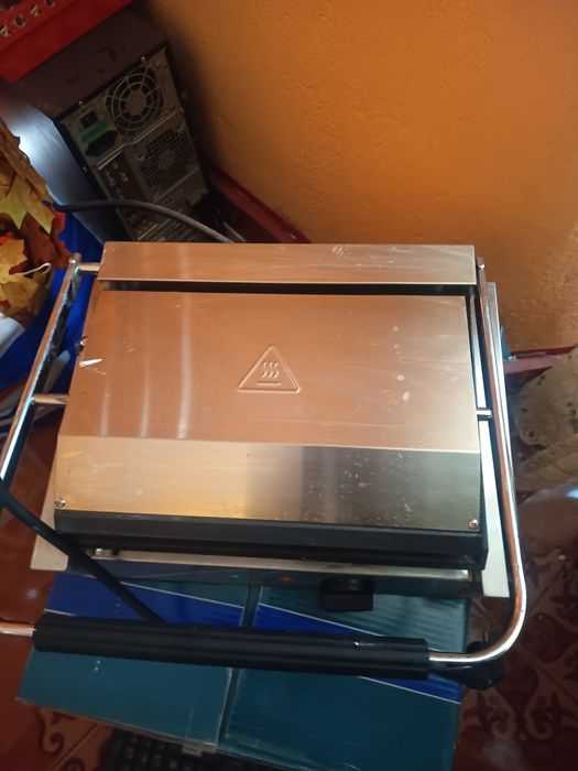 Aparate hot dog profesionale