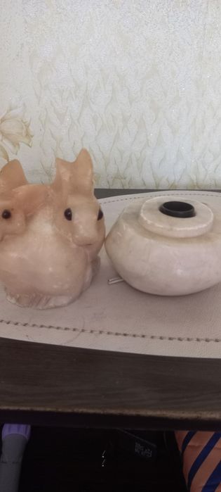 Продам зайца ..фарфоровый