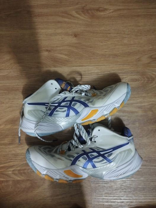 Волкйбольные крассовки