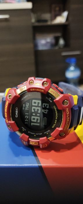 G-SHOOK gbg 1000 лимитирана серия на барса