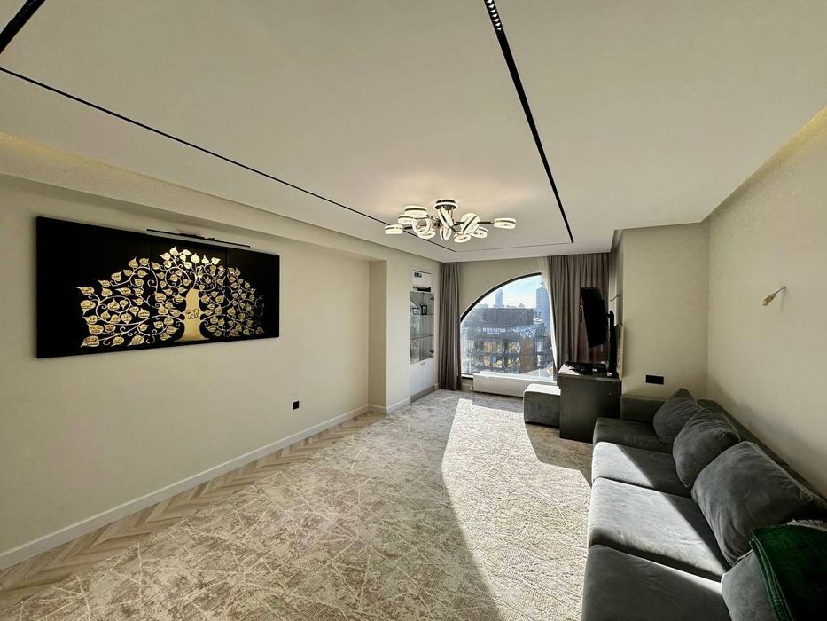 Продаётся квартира в Ул Афросиёб Ор Метро Ойбек