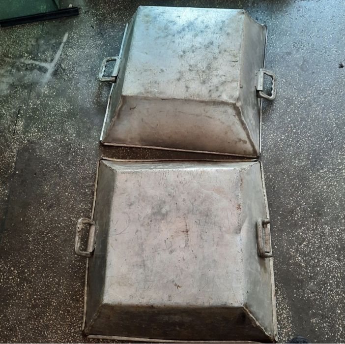 Vand 2 buc. de apar.de manichiura