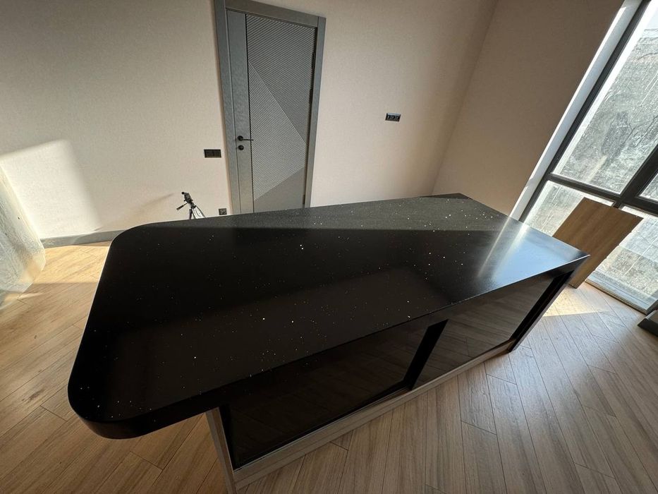 Изготовление изделий из кварцевого агломерата (КВАРЦЕВЫЙ КАМЕНЬ).