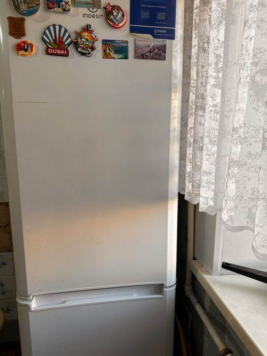 Продается холодильник LG