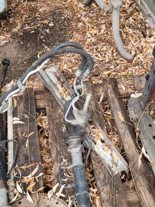 Рулевая рейка на Subaru Forester Sg