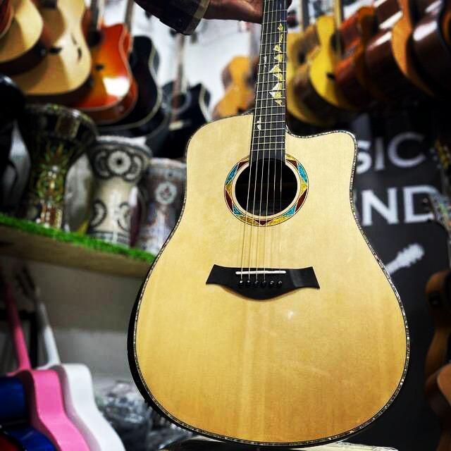 Akustik gitara ekolayzerli