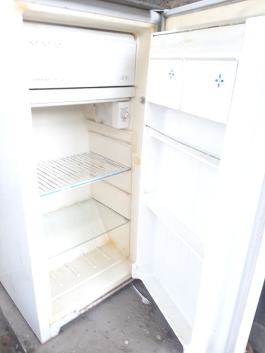 Холодильник бирюса