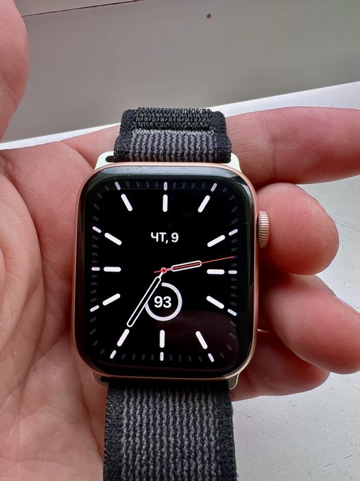 Продам Apple watch SE 44mm