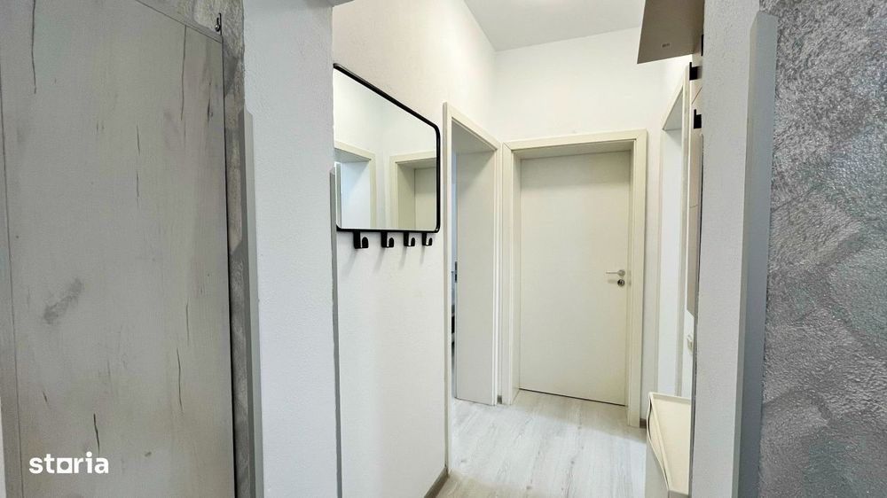 Apartament cu 3 camere in zona Centrala/ Strada Lunga