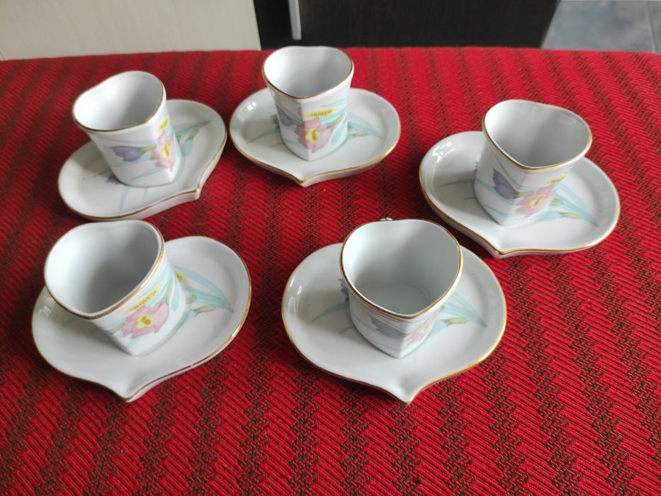 Serviciu de cafea, nou în ambalaj, plăcut și foarte practic